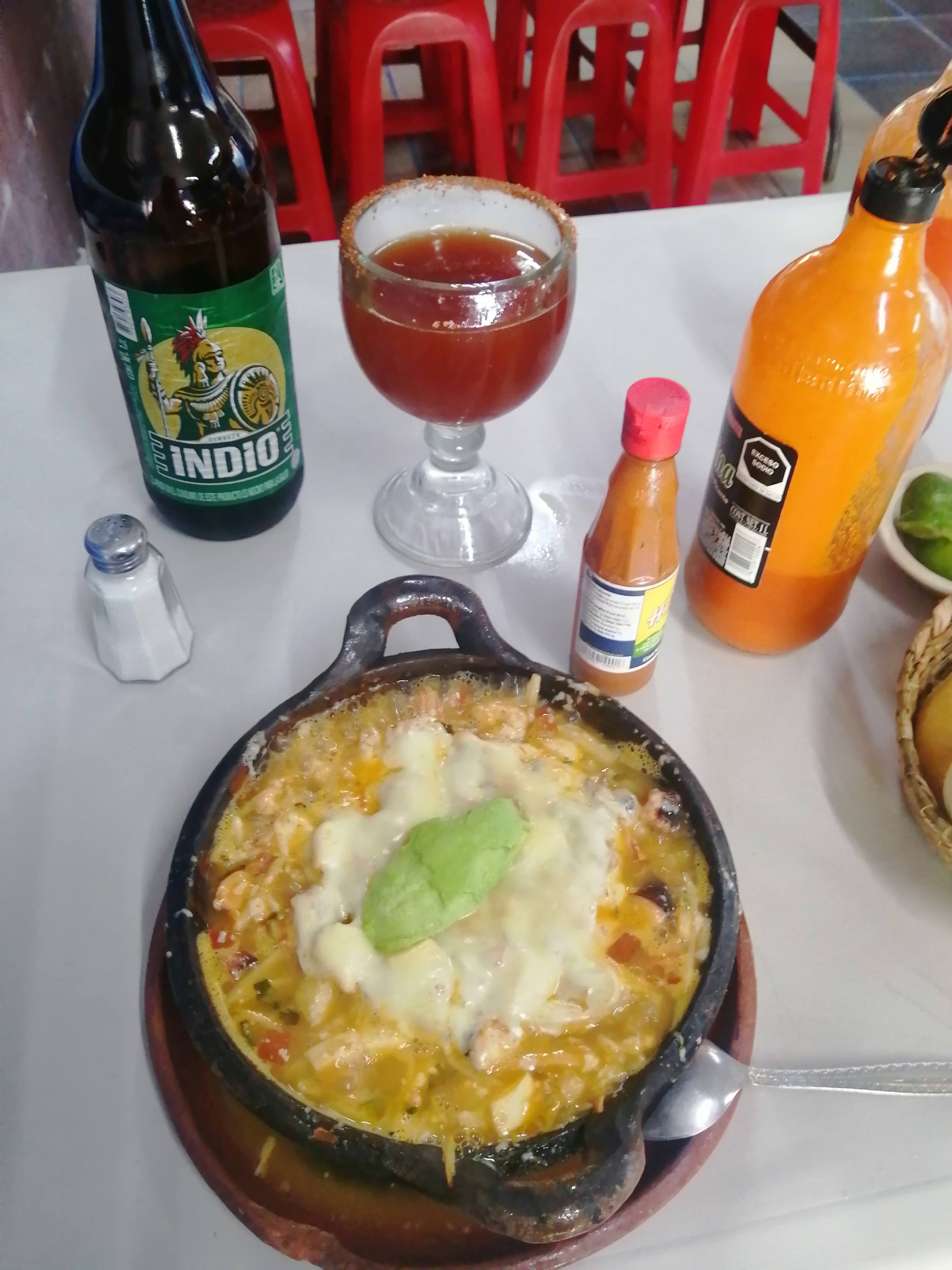 Marisquería y snacks el pez gordo image 3