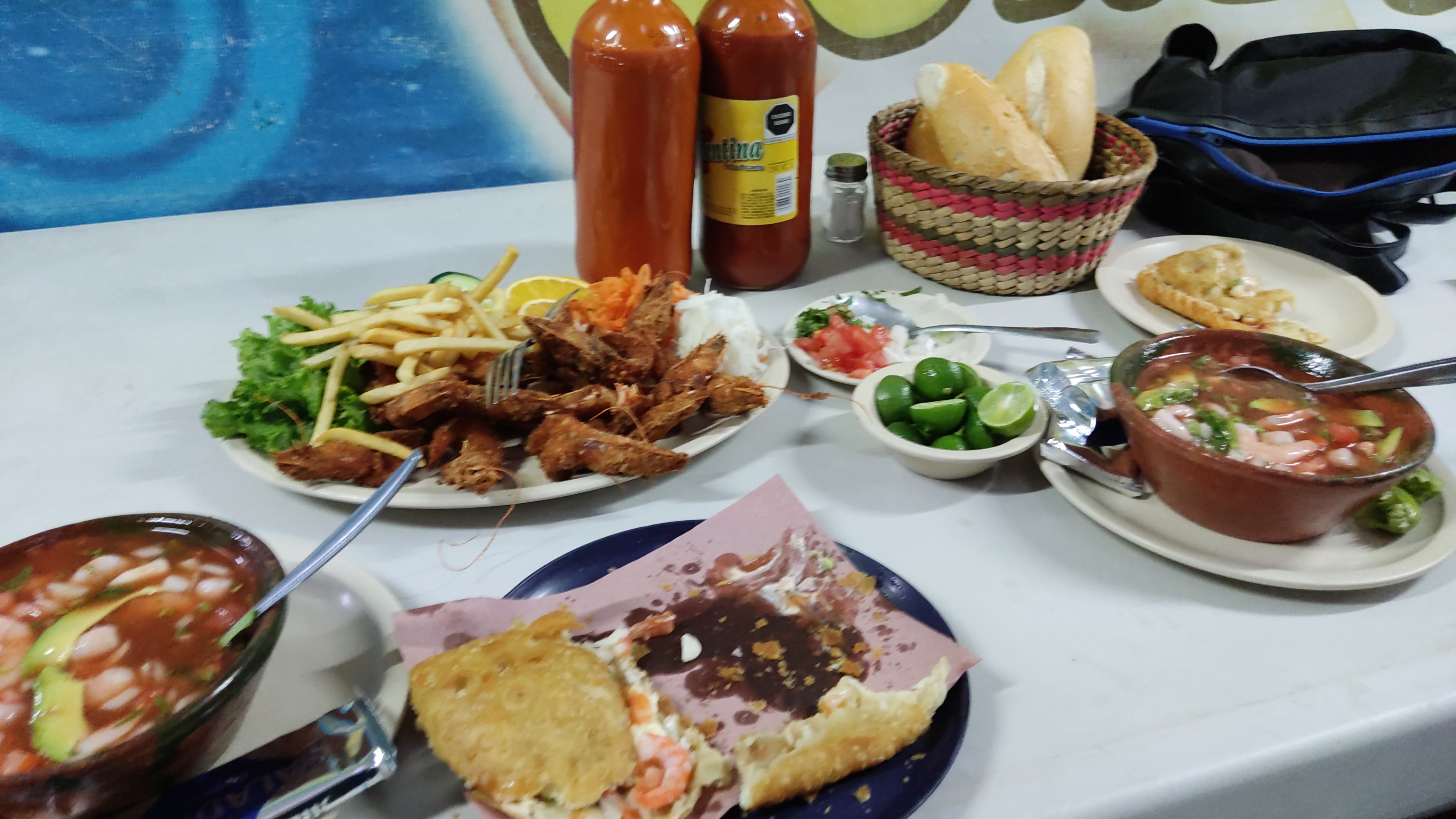 Marisquería y snacks el pez gordo image 9