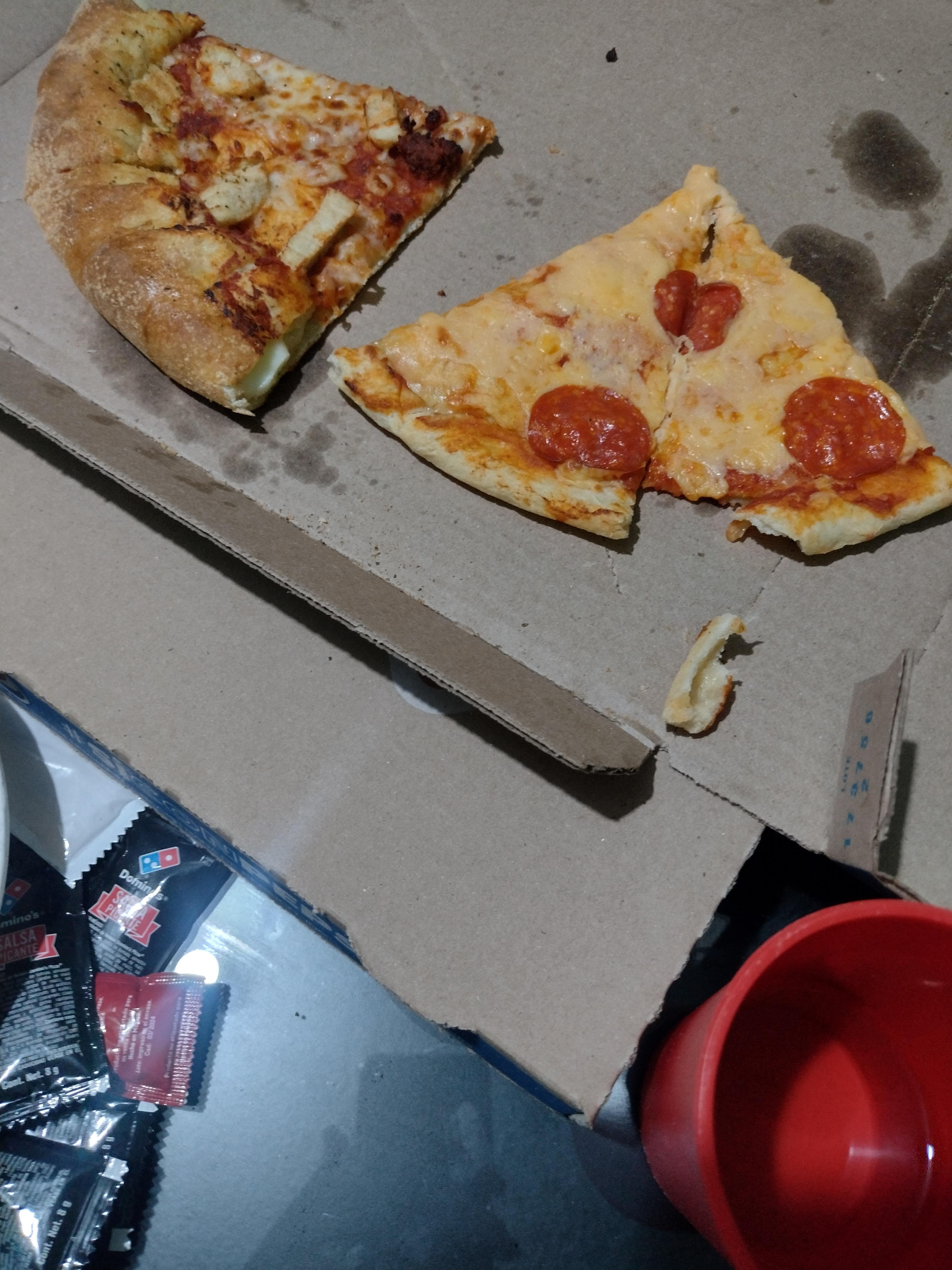 Mina's Pizza image 1