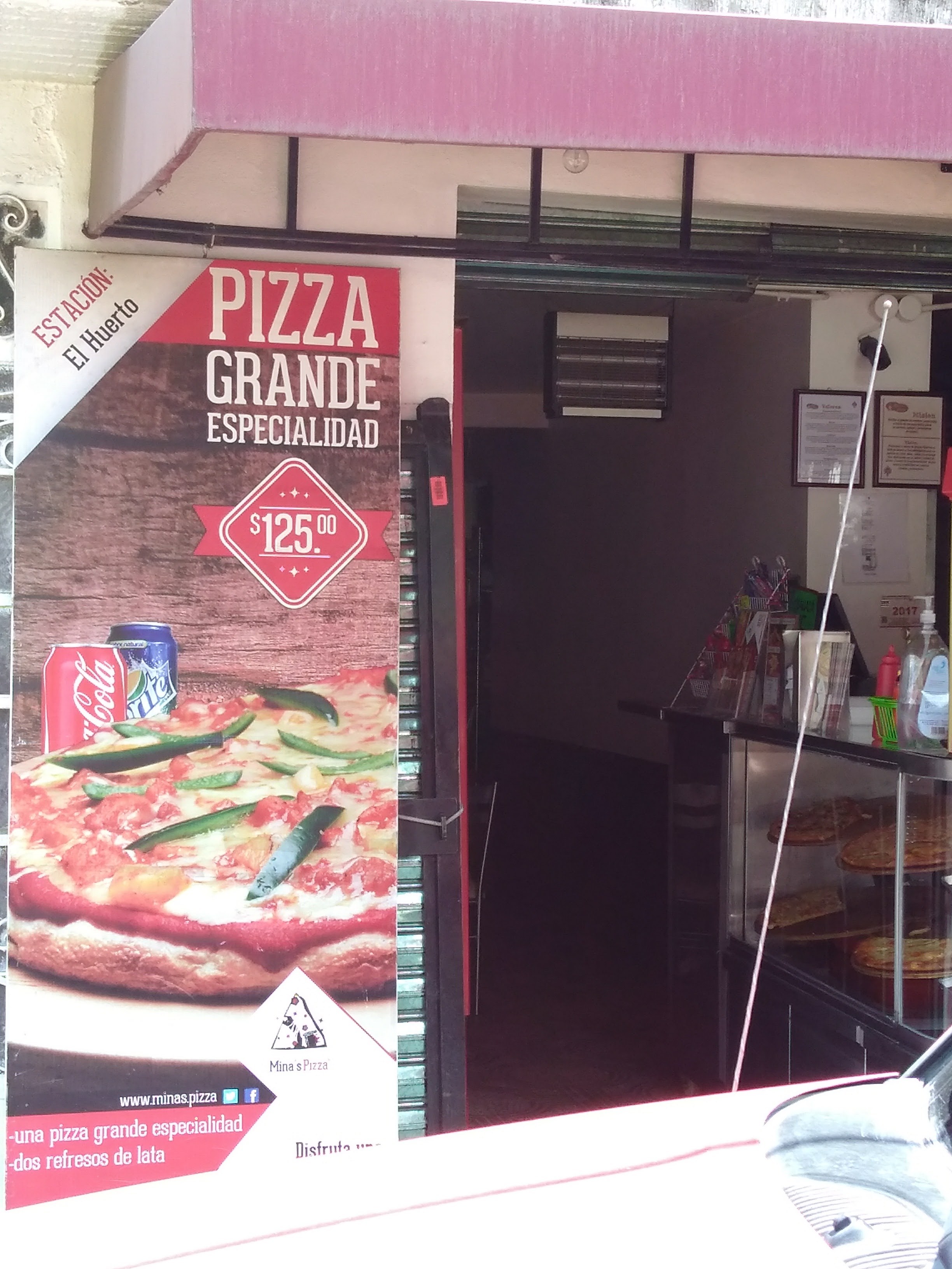 Mina's Pizza image 4