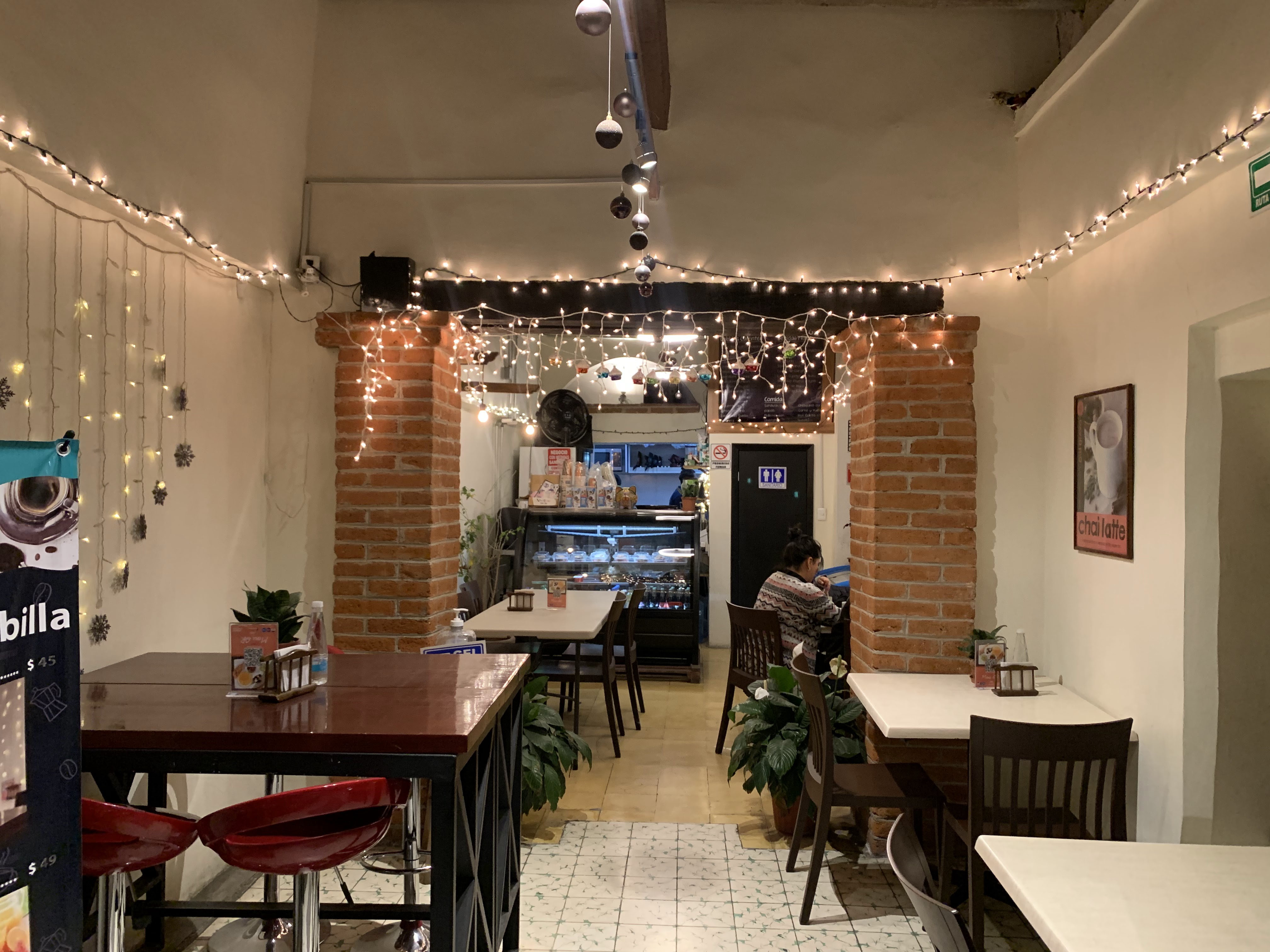 Café La Bombilla image 4