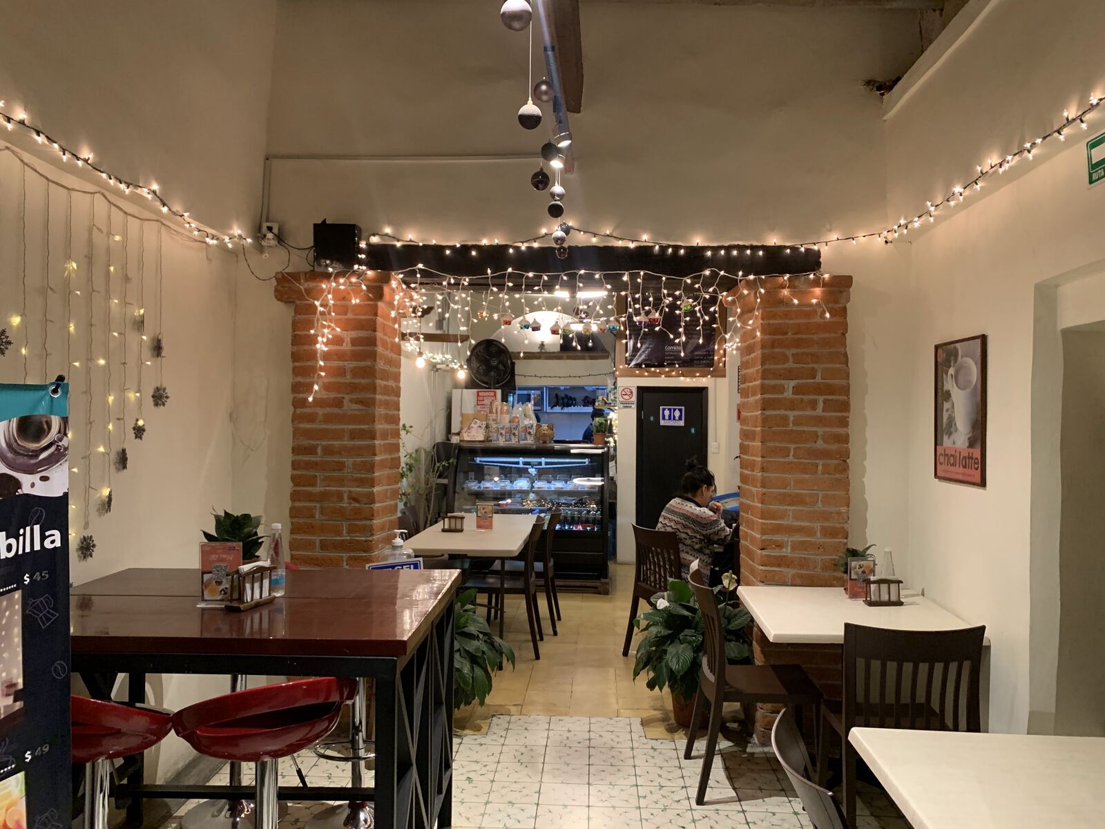 Café La Bombilla image 4