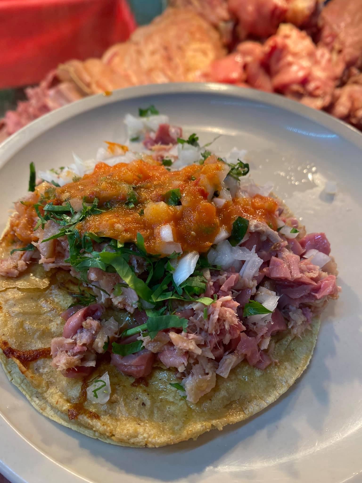 “LOS PARIENTES” CARNITAS Y PASTOR. image 4