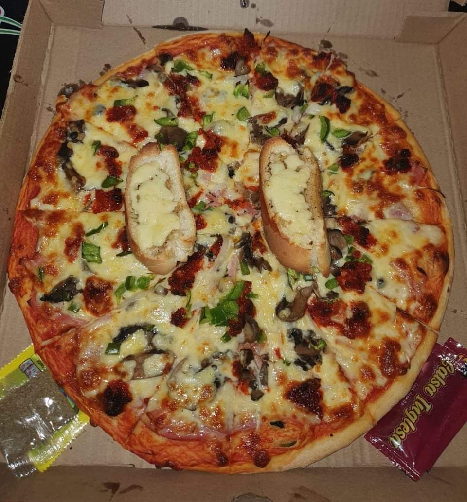 MAXIPIZZA CELESTÚN image 5