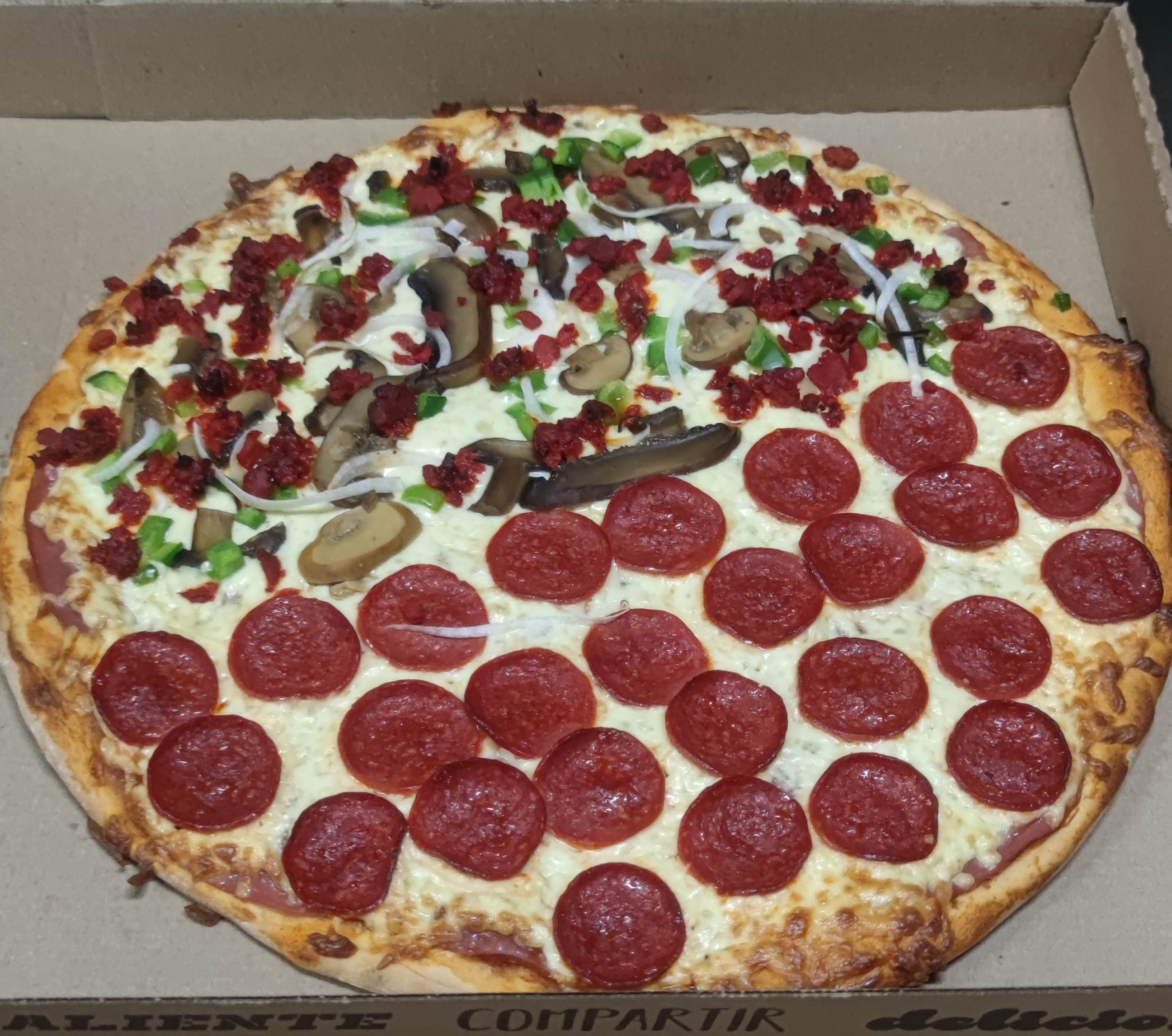 Guayaco's pizza image 4