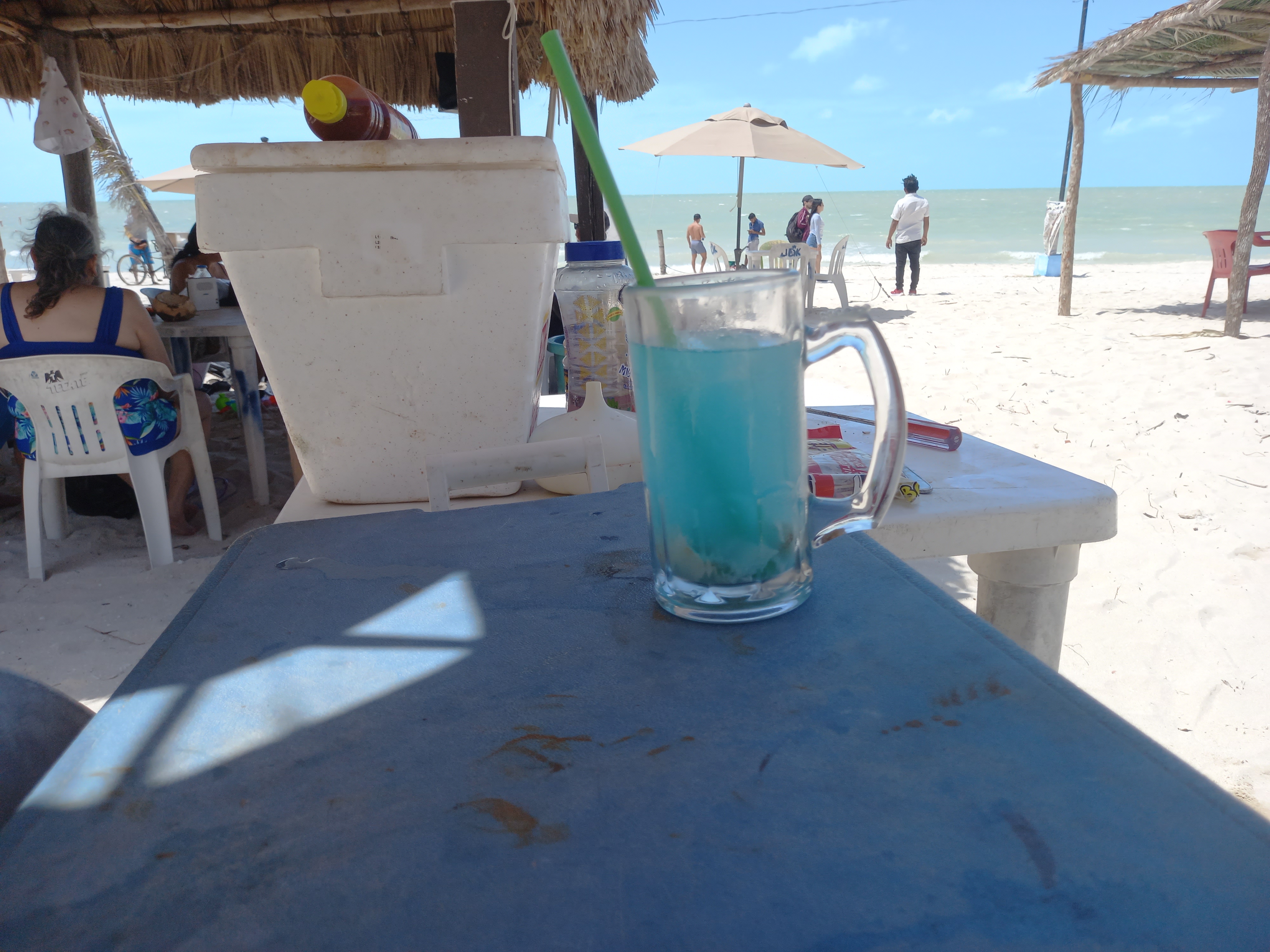 jDK renta de mesas y sombrillas image 4