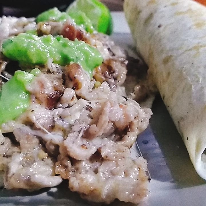 "EL TACO GUAPO" image 9