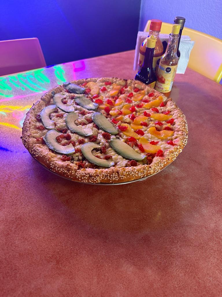 Luilly's Pizza image 6