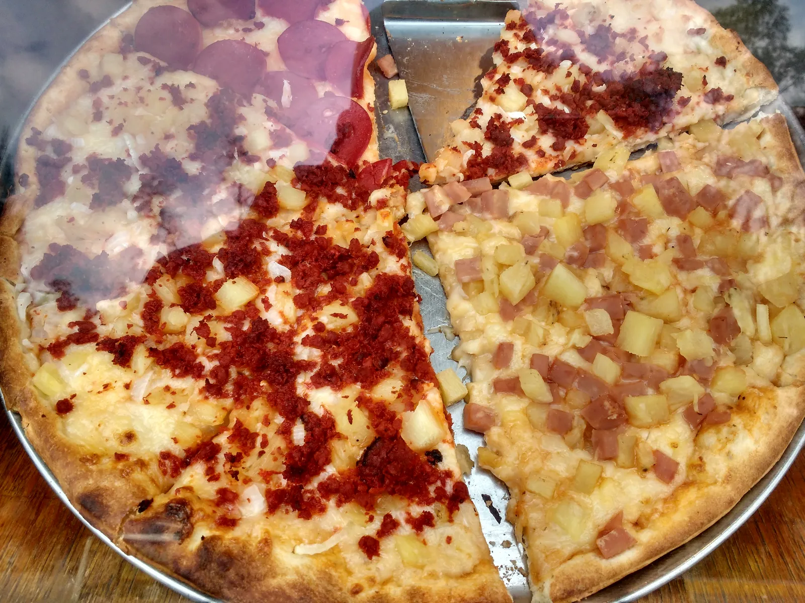 Denny Pizzas image 2