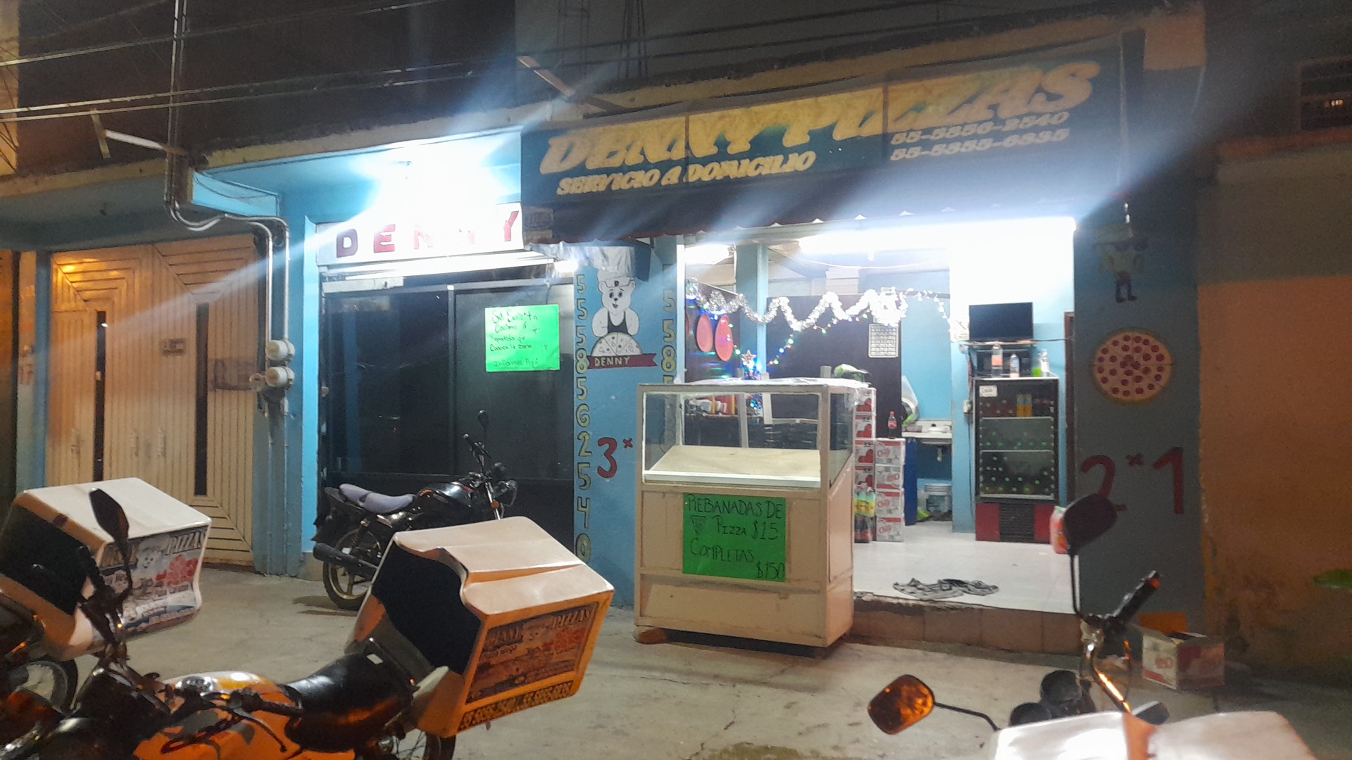 Denny Pizzas image 3