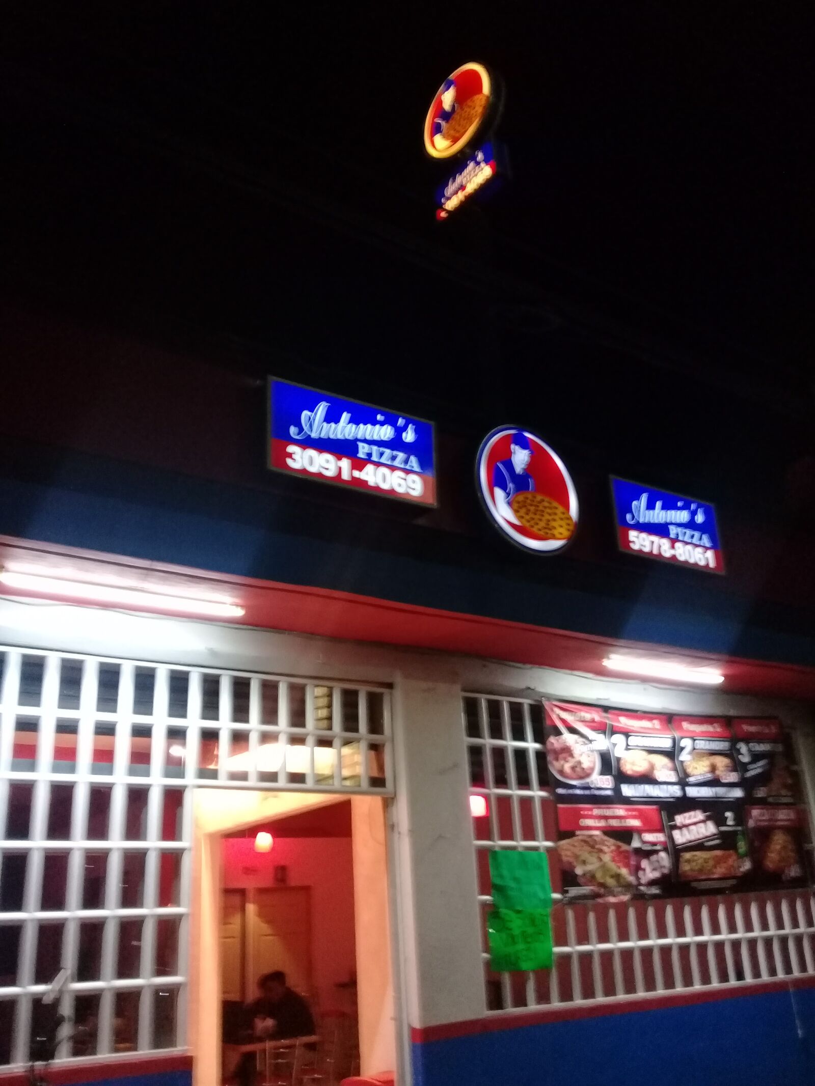 Antonios pizza -LOS REYES image 10