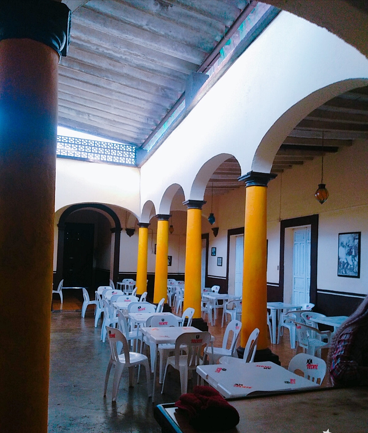 CAPRI SNACK BAR image 2