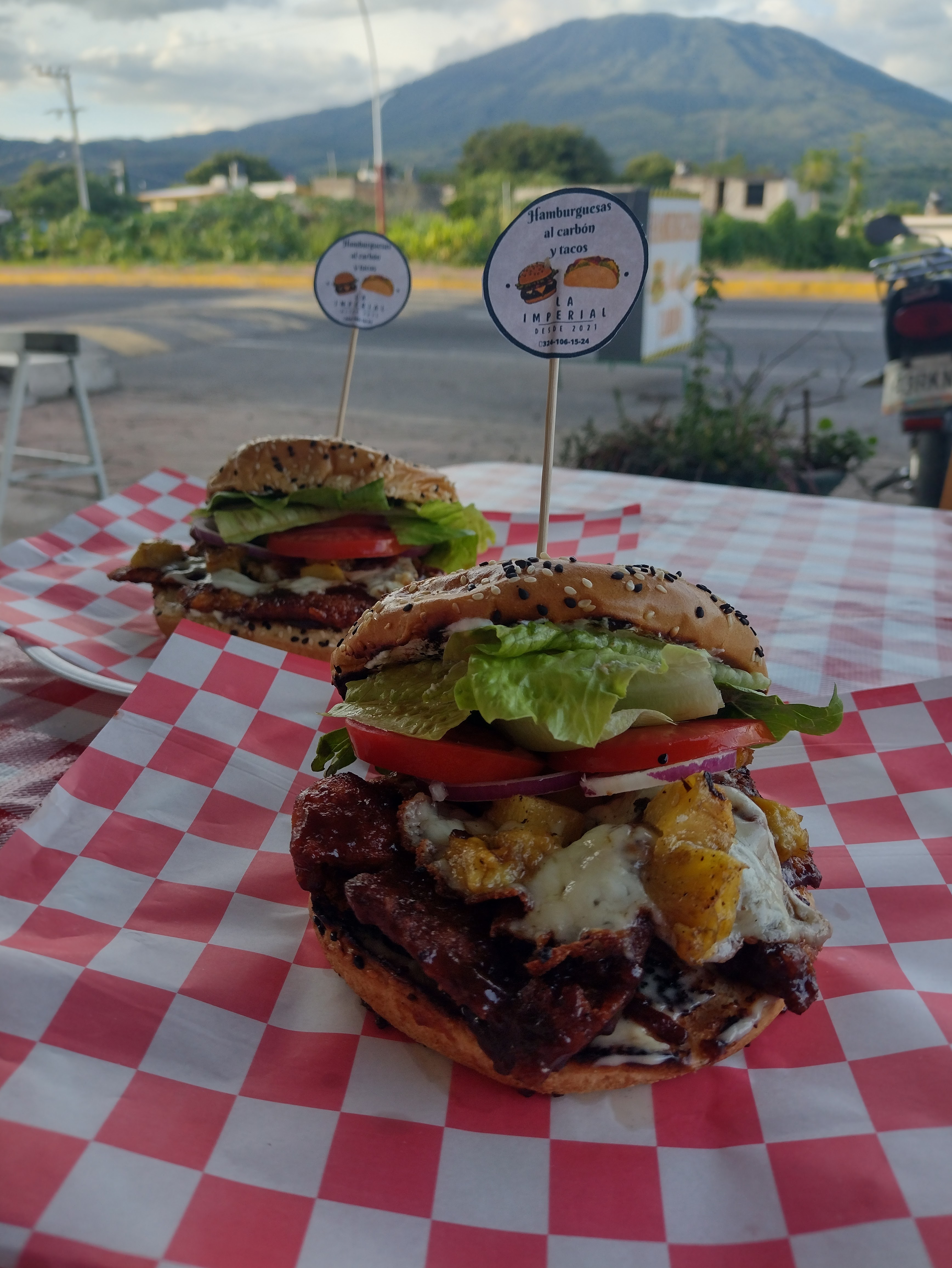 Hamburguesas al carbón y tacos "LA IMPERIAL" image 2