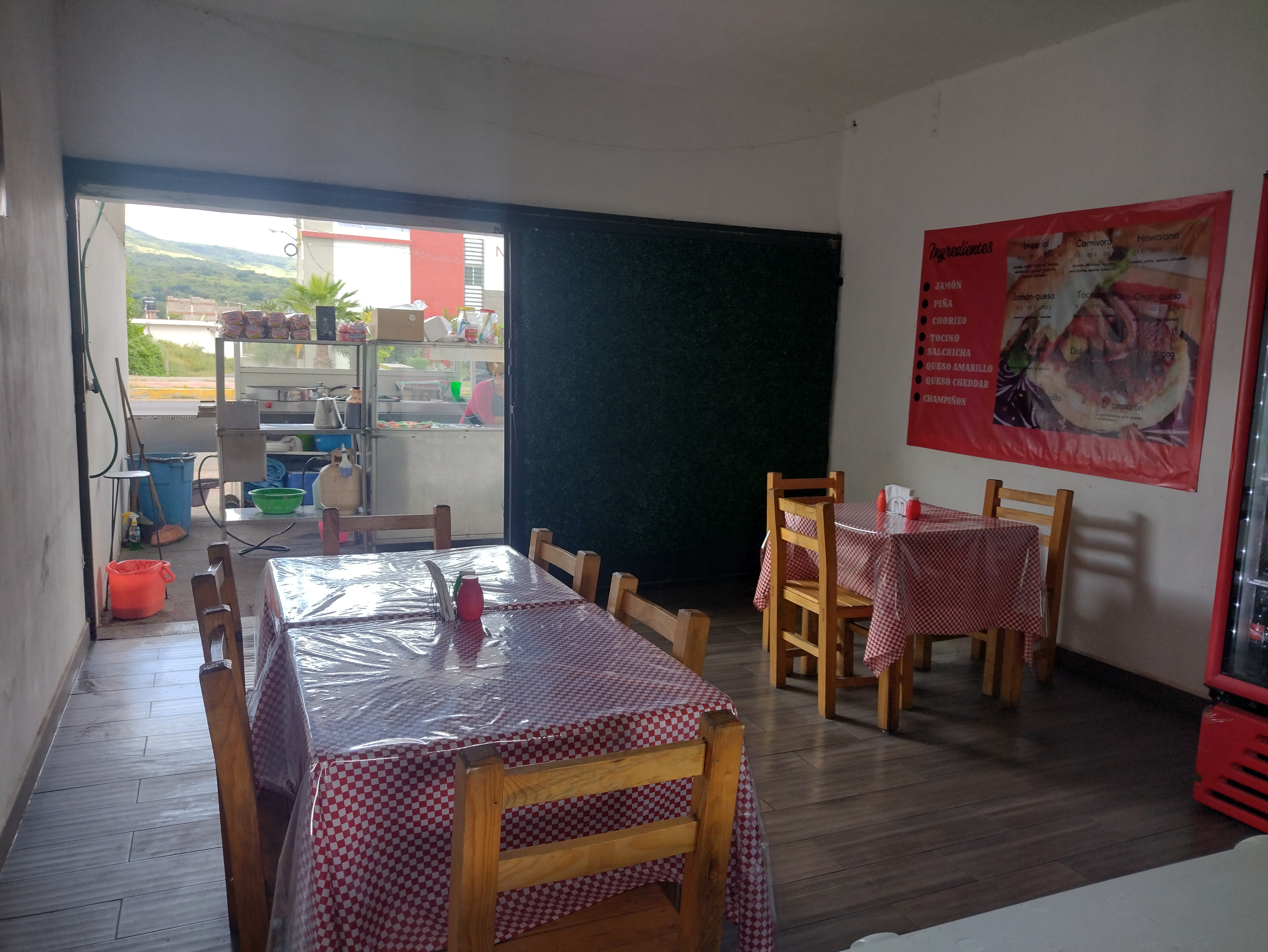 Hamburguesas al carbón y tacos "LA IMPERIAL" image 7