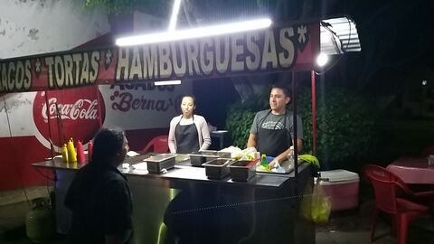 Taqueria chequelolis la via image 1