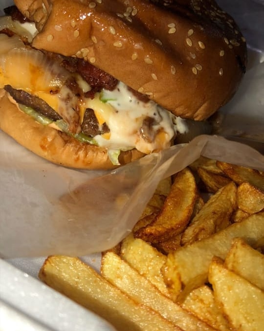 Yanki Roll Sushi & Hamburguesas image 2