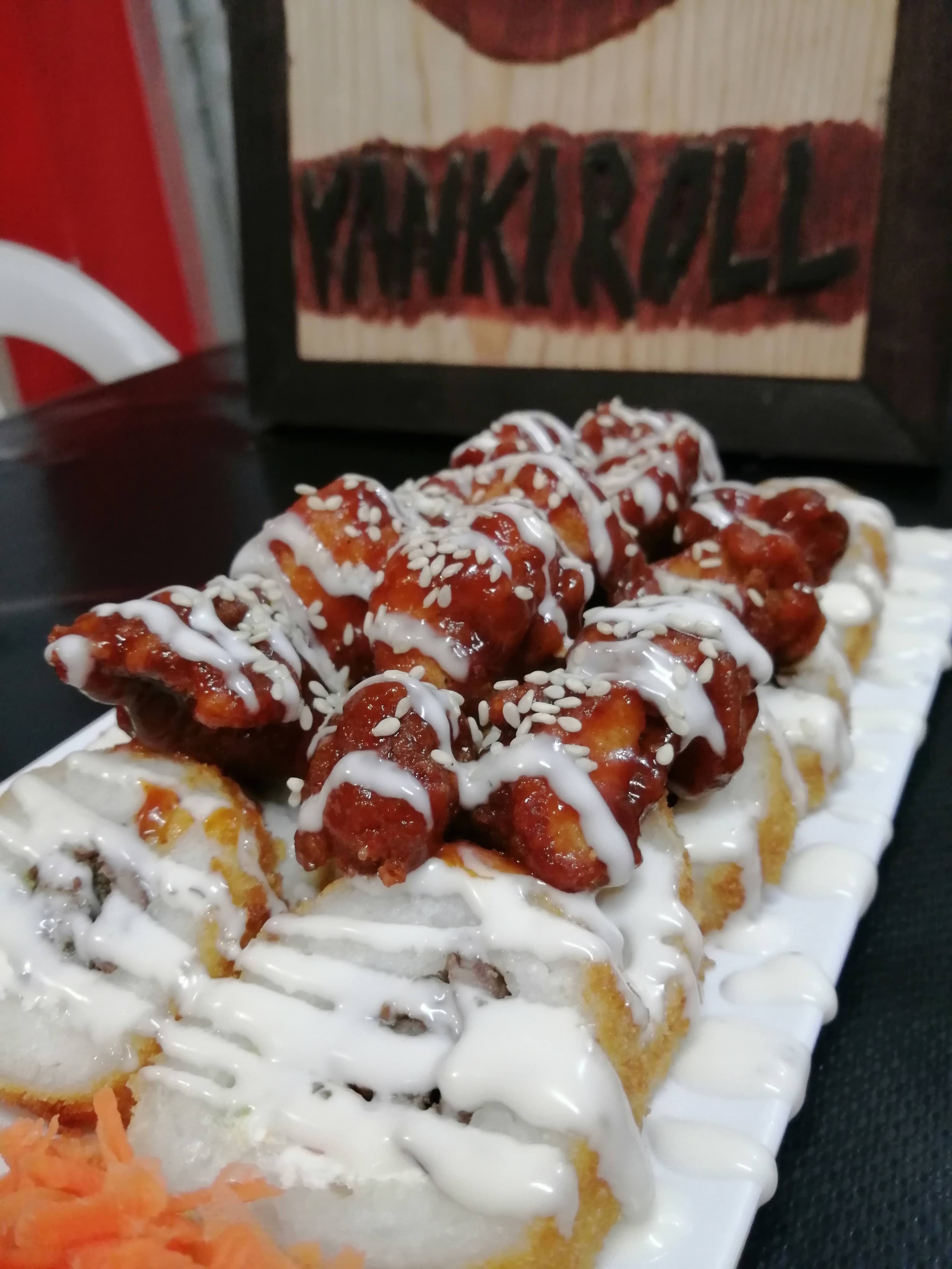 Yanki Roll Sushi & Hamburguesas image 3