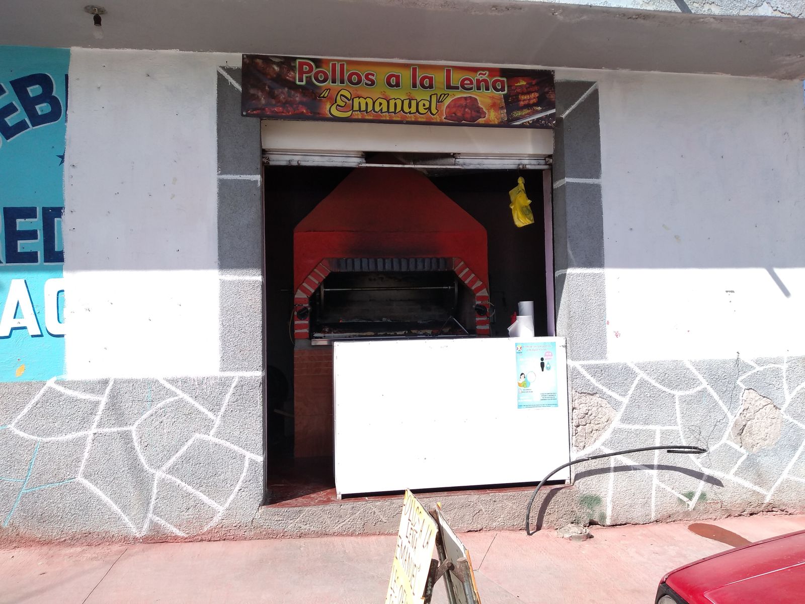 Pollos a la leña Emanuel image 1