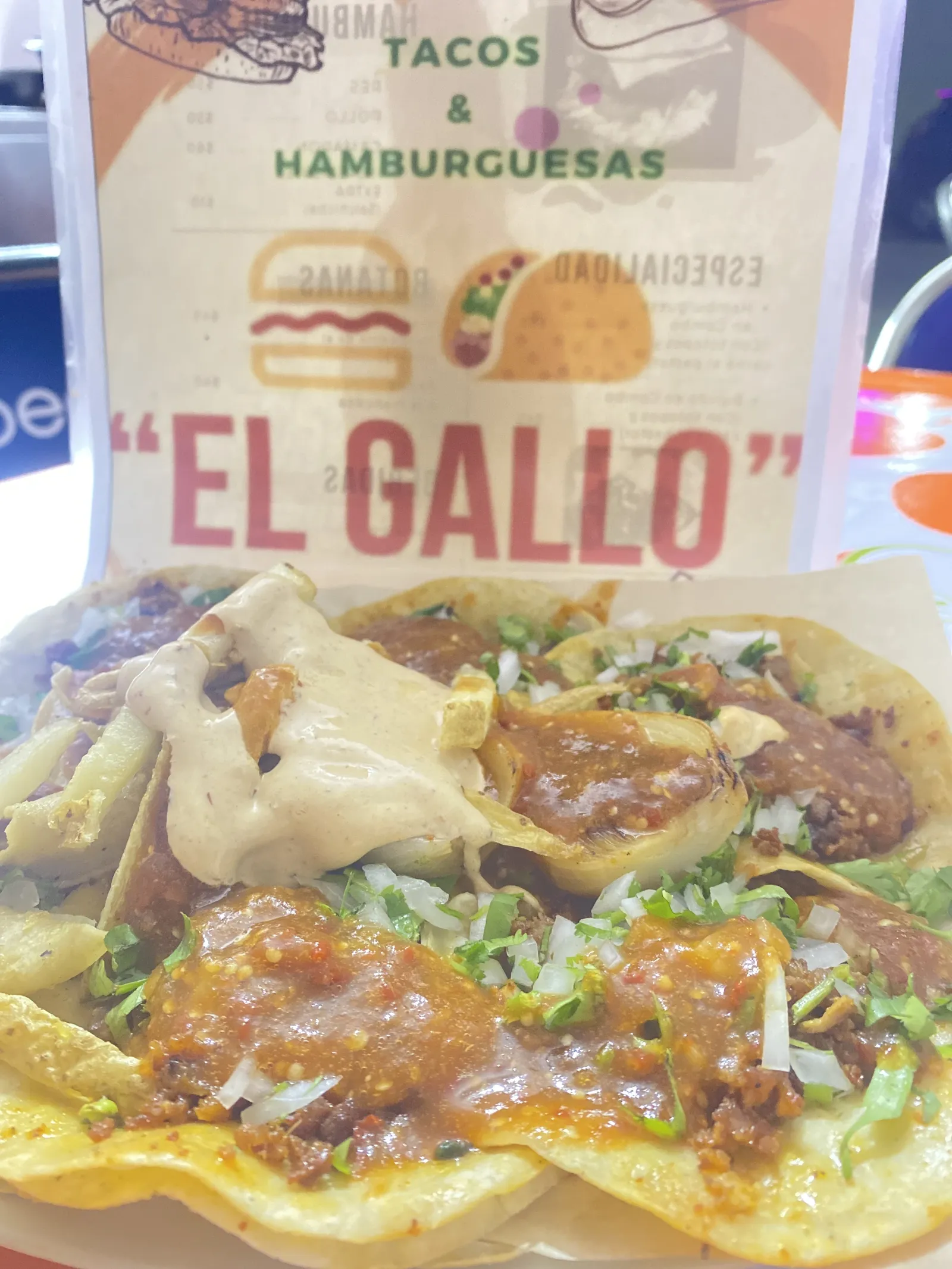 Tacos y hamburguesas “El Gallo” image 8