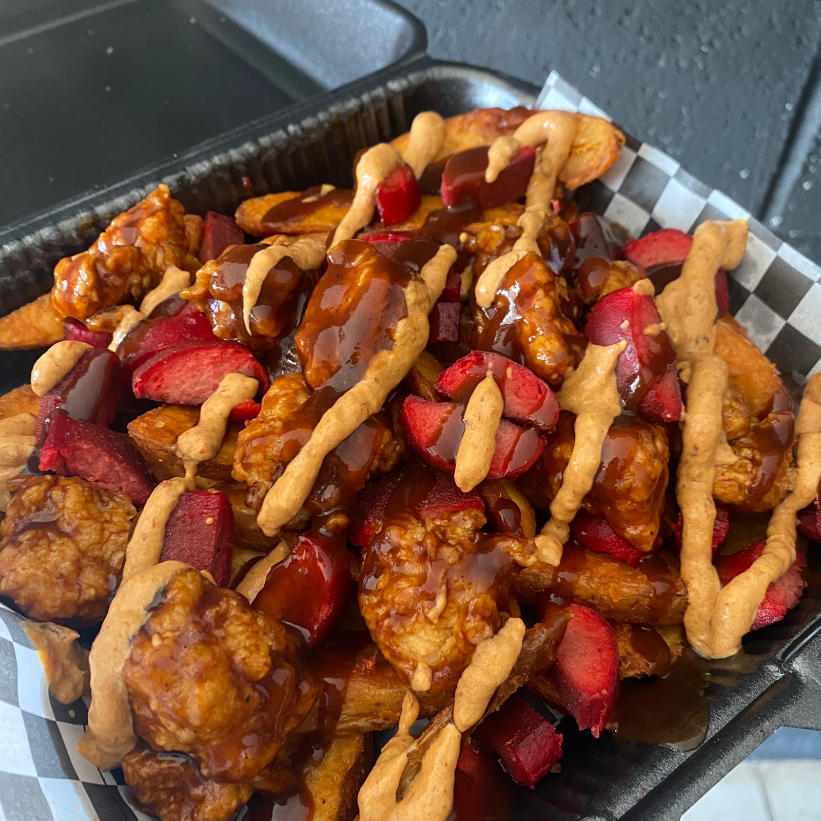 La Estación-hamburguesas, boneless y alitas image 1