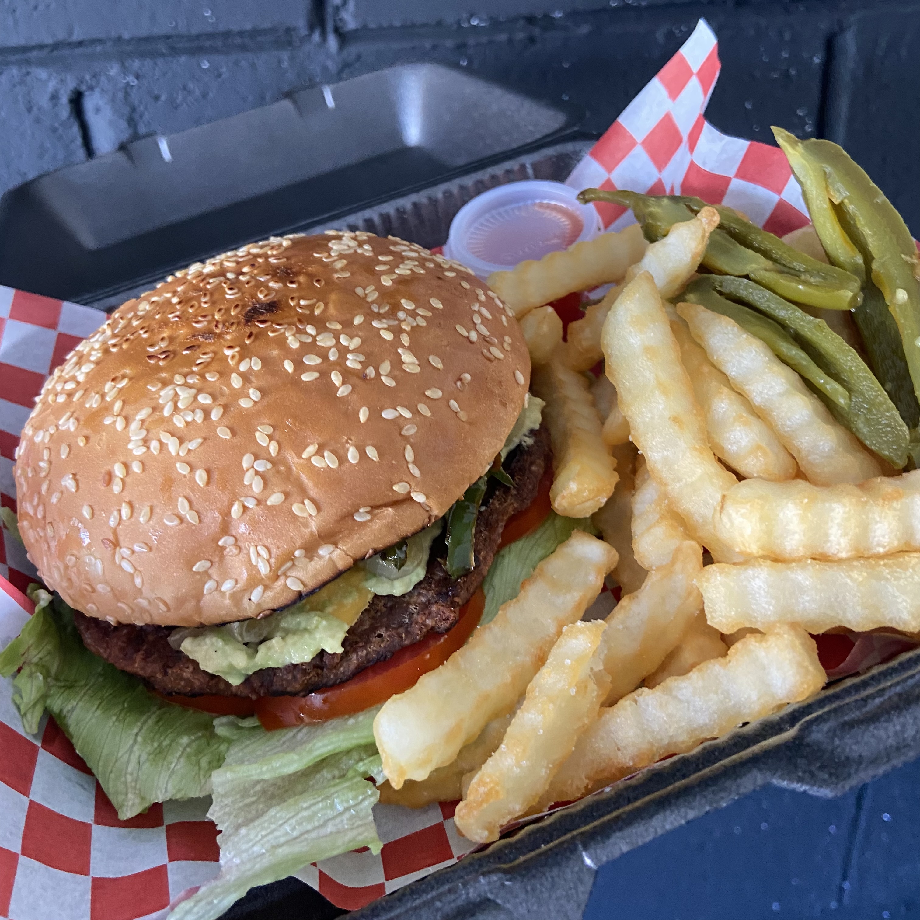 La Estación-hamburguesas, boneless y alitas image 3
