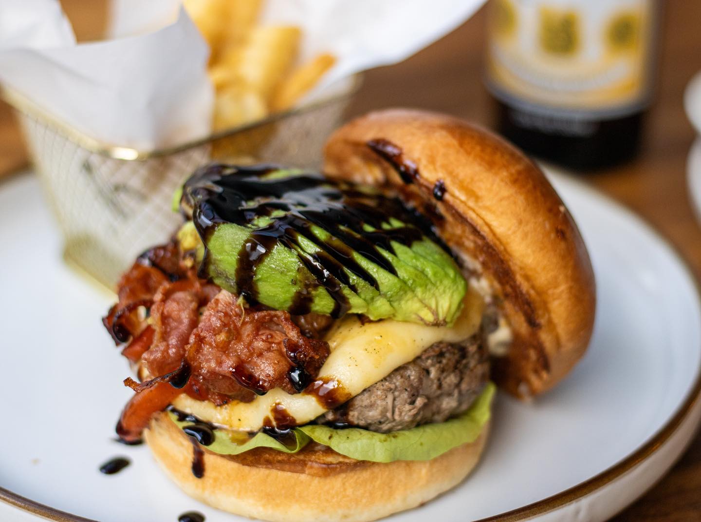 Fuego rey Lounge burger & Tacos image 9