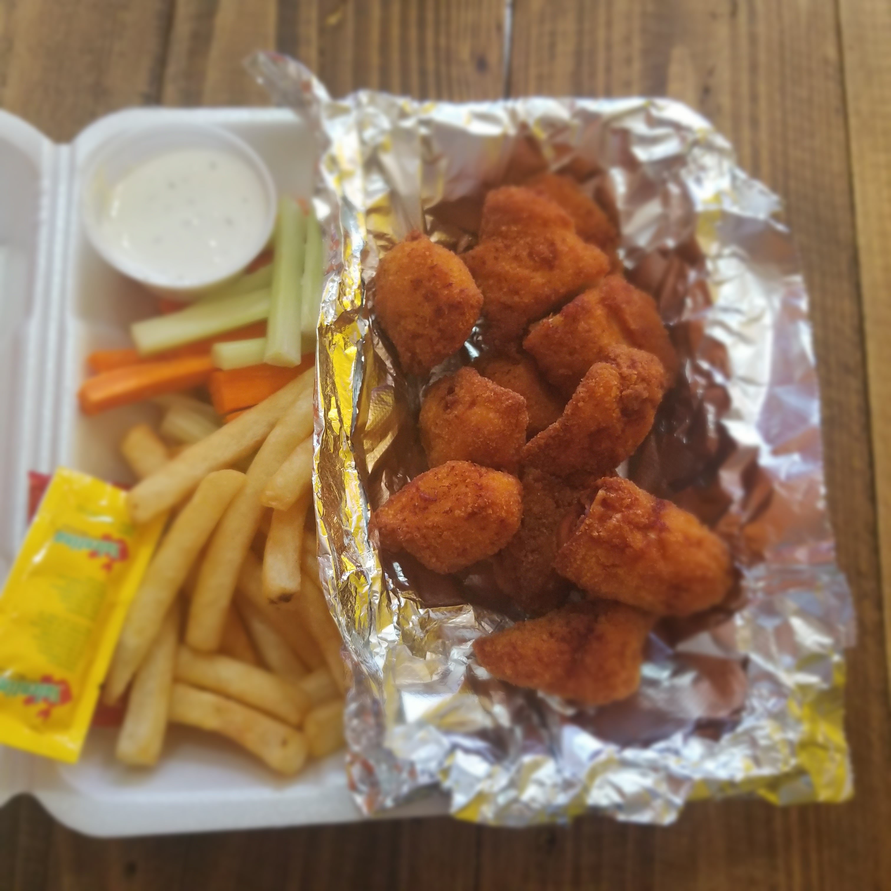 Wing's & mas image 2