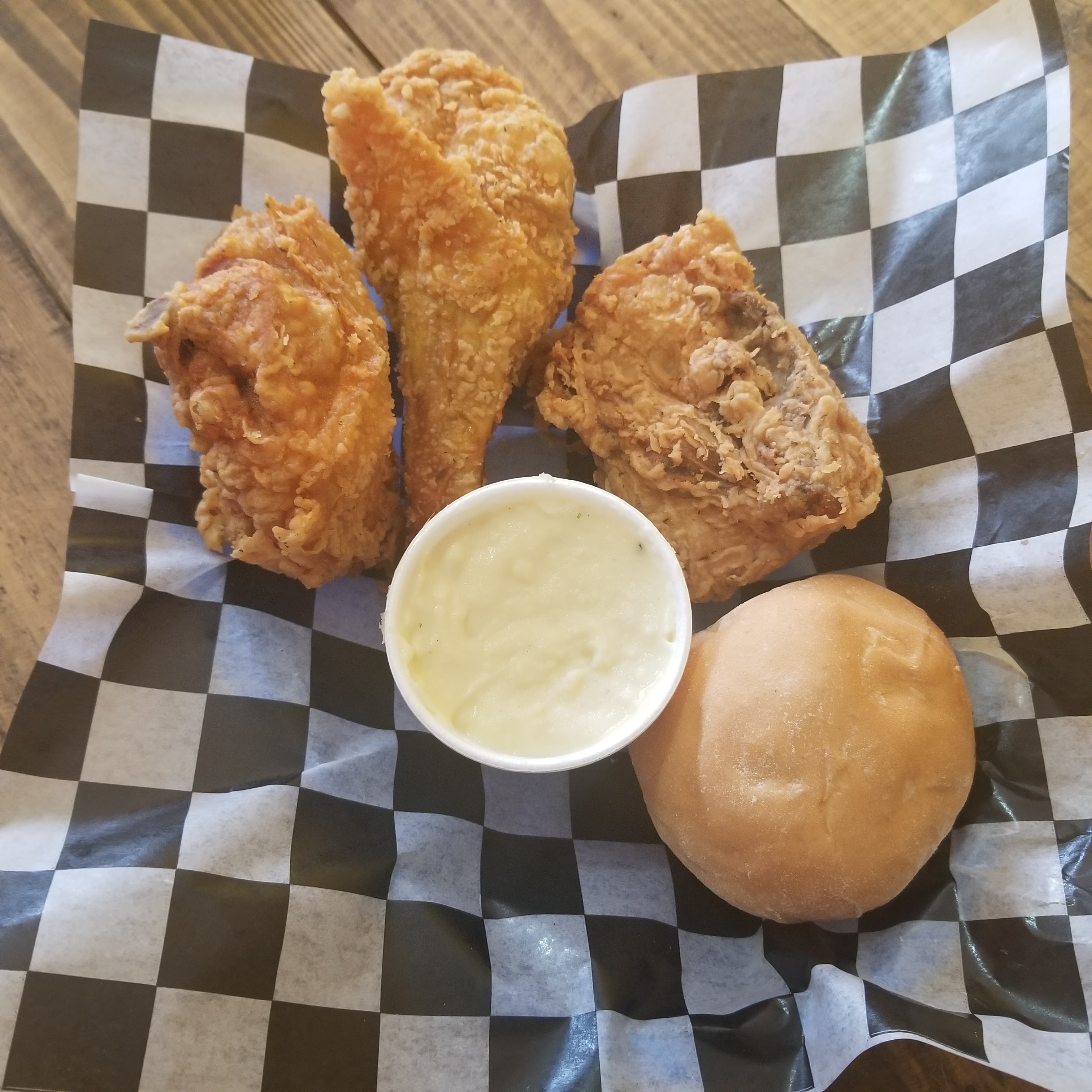 Wing's & mas image 4