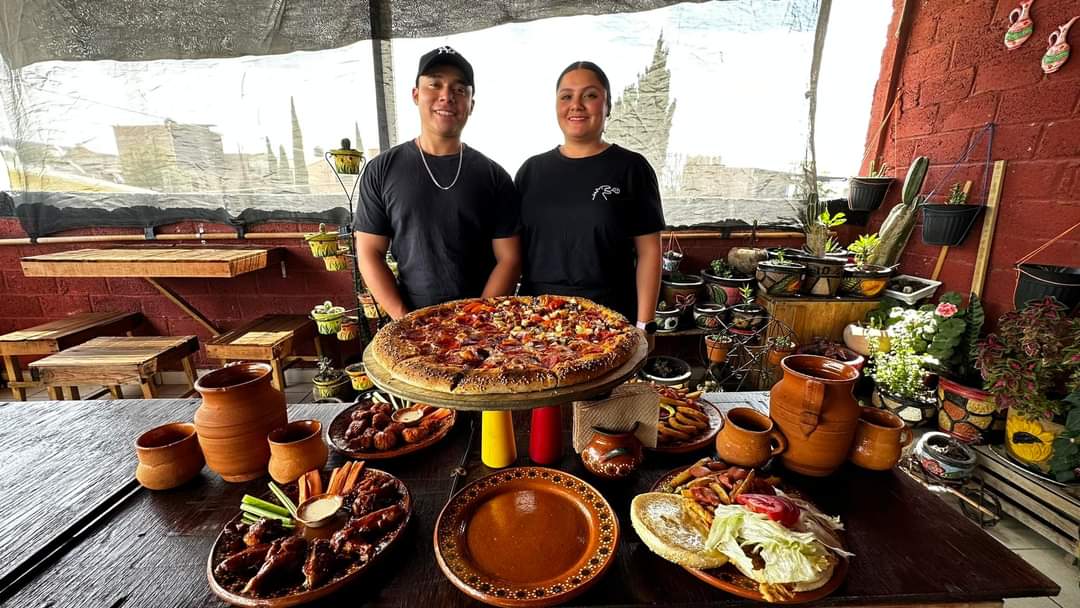 Artisan pizza image 3