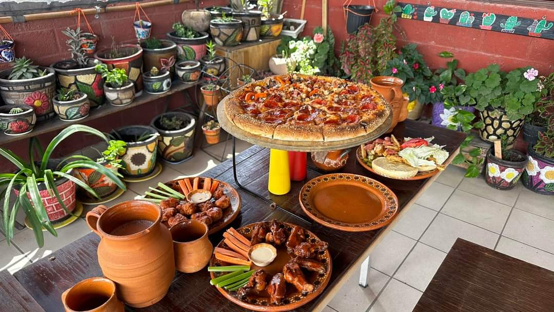 Artisan pizza image 5