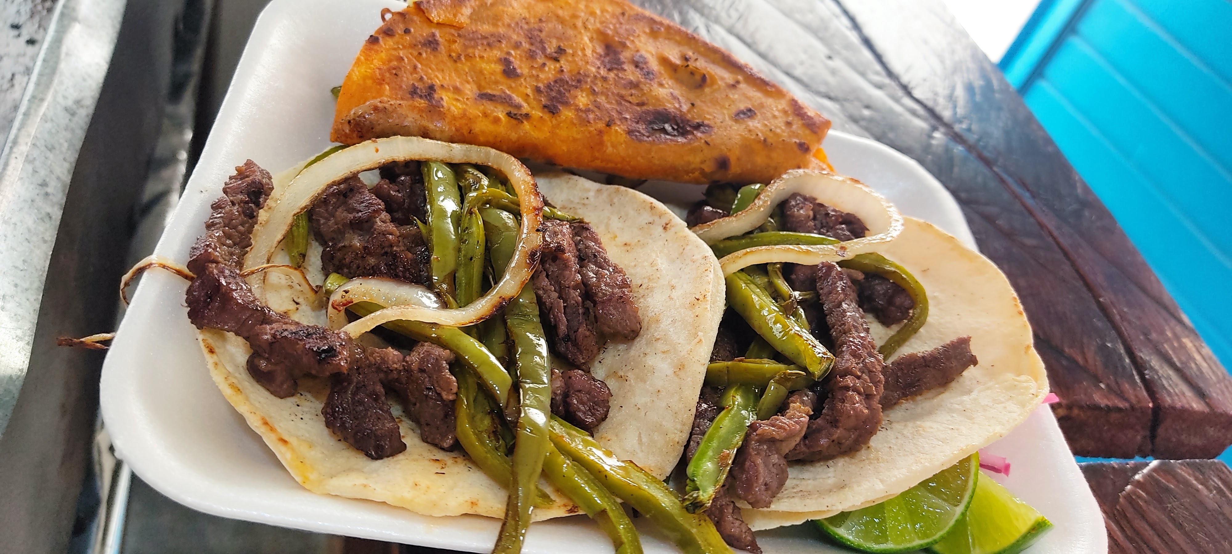 Quesabirrias el ternero image 5