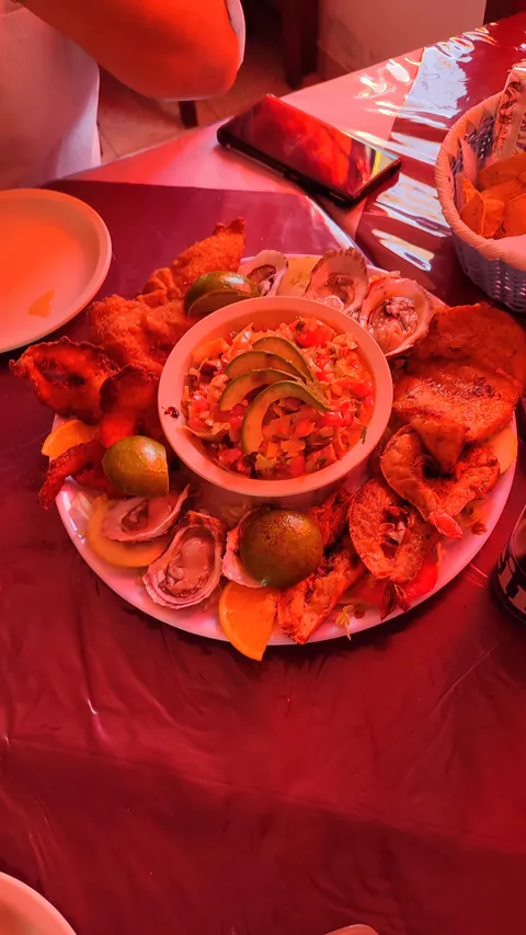 Marisqueria Angelita image 1