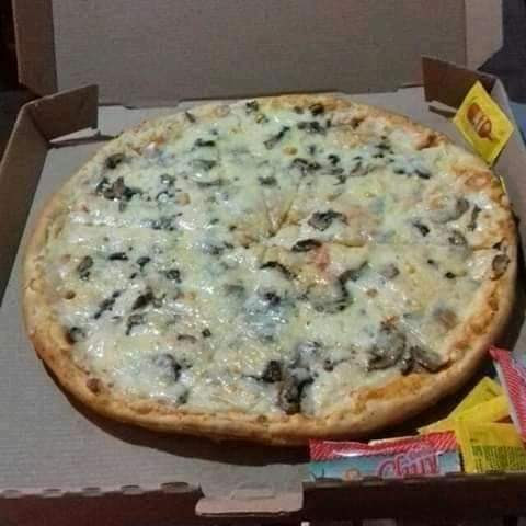 Dany's Pizza image 7