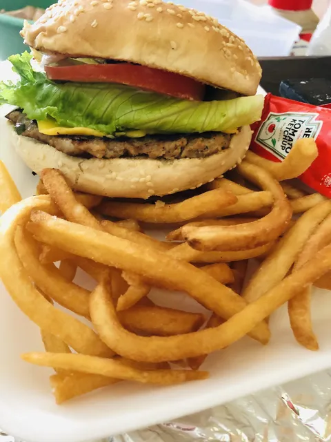 CURRO HAMBURGUESAS & SNACKS image 8