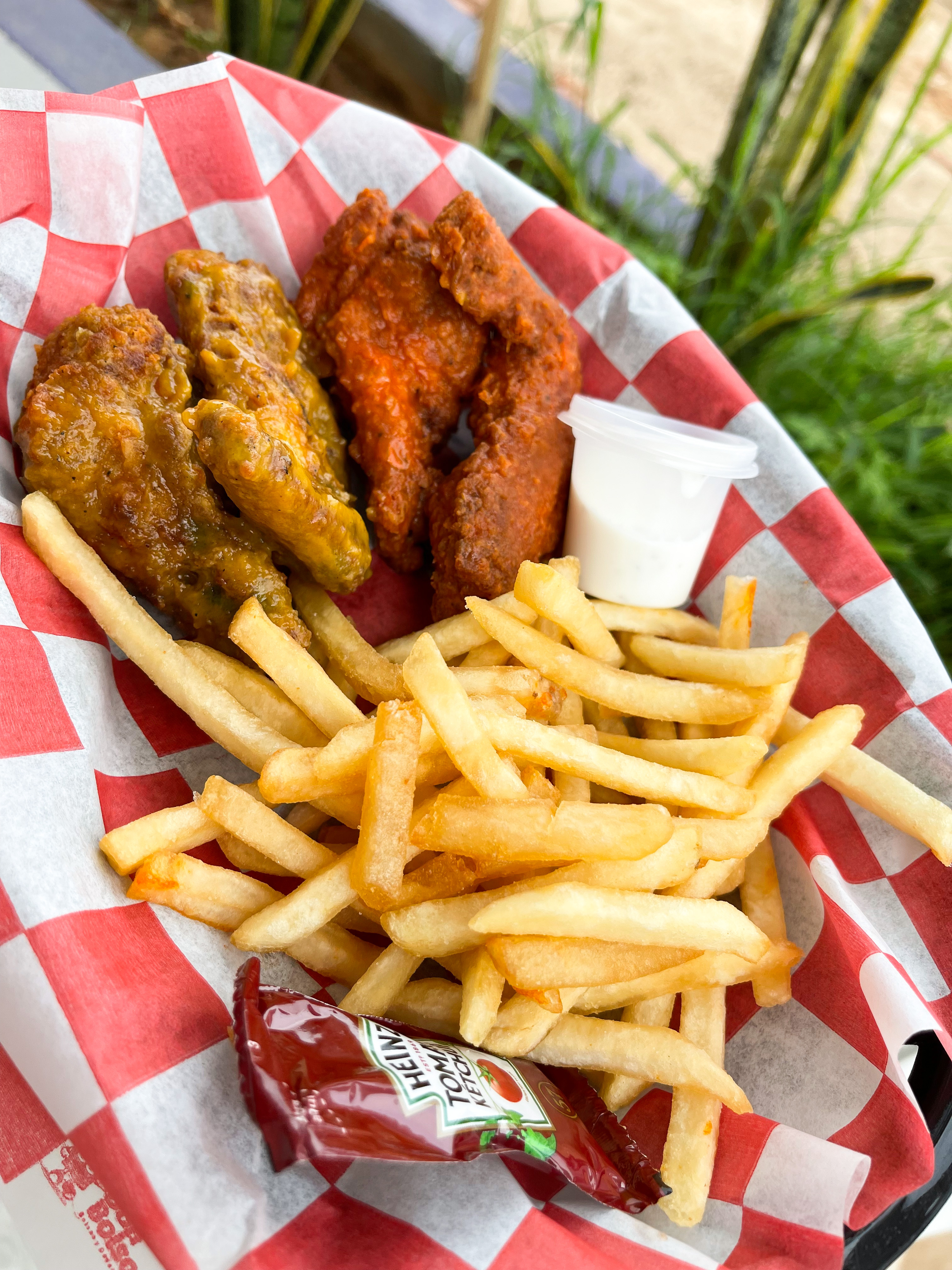 CURRO HAMBURGUESAS & SNACKS image 9