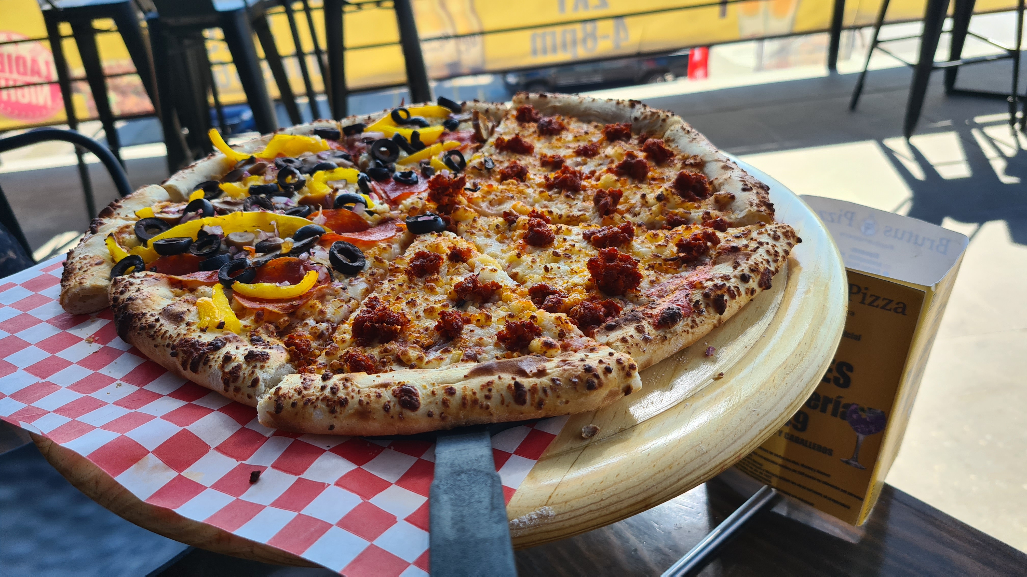 Brutus Pizza & Beer image 2