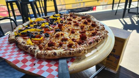 Brutus Pizza & Beer image 2