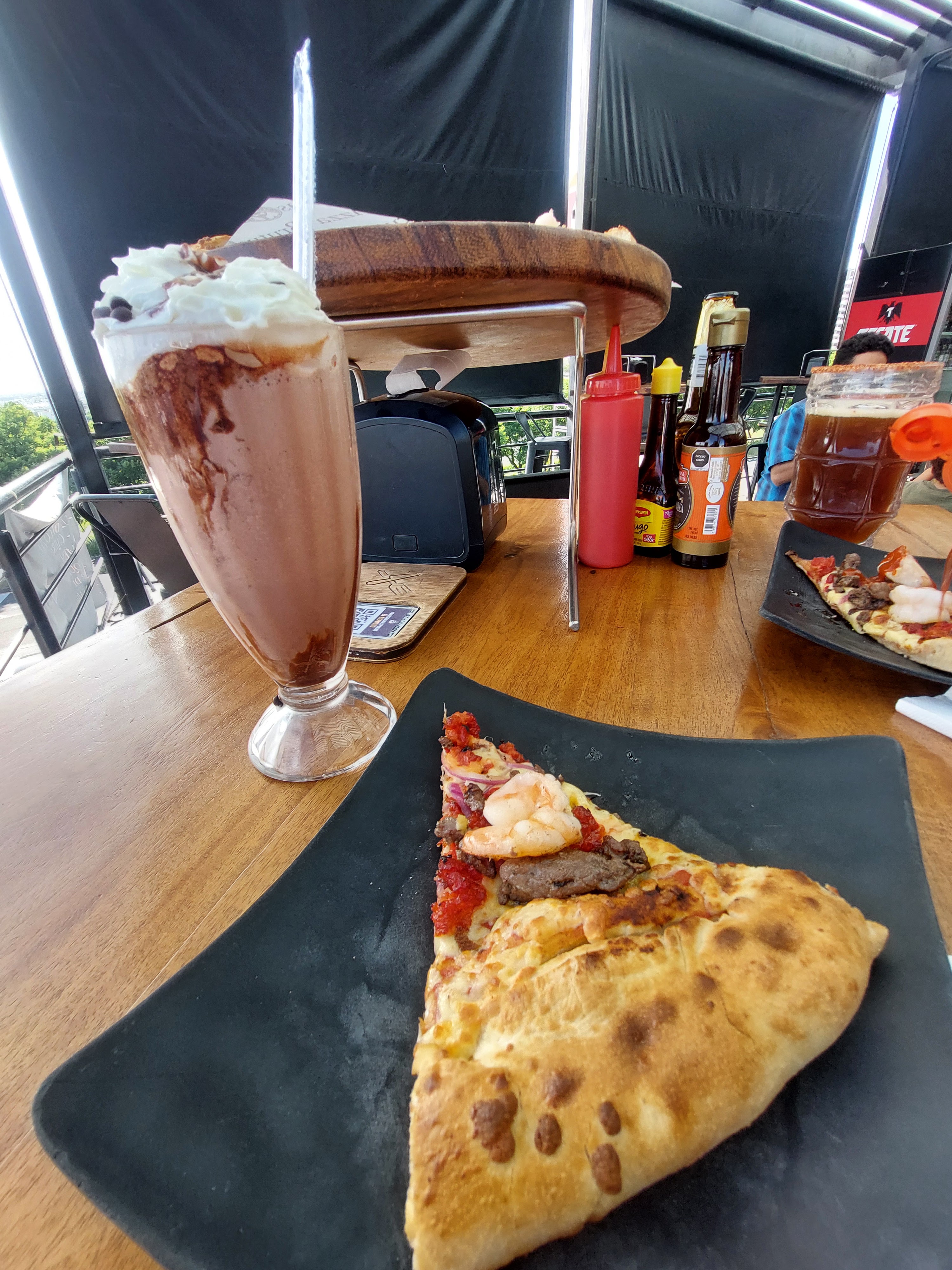 Brutus Pizza & Beer image 5