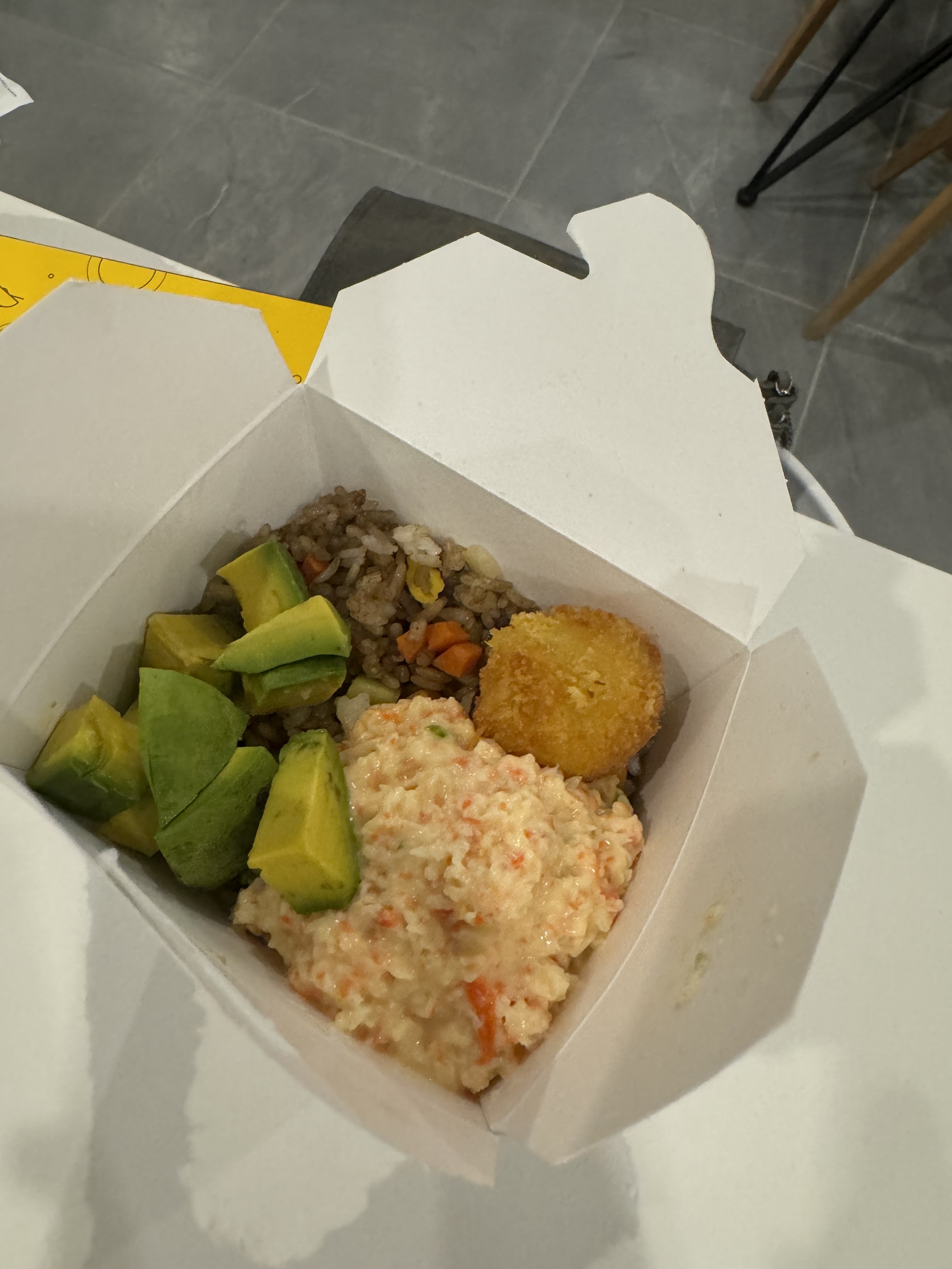 ÑamÑam Sushi (El Refugio) image 6