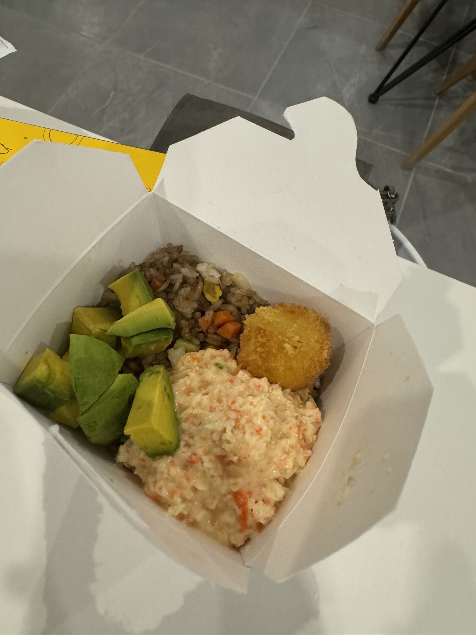ÑamÑam Sushi (El Refugio) image 6