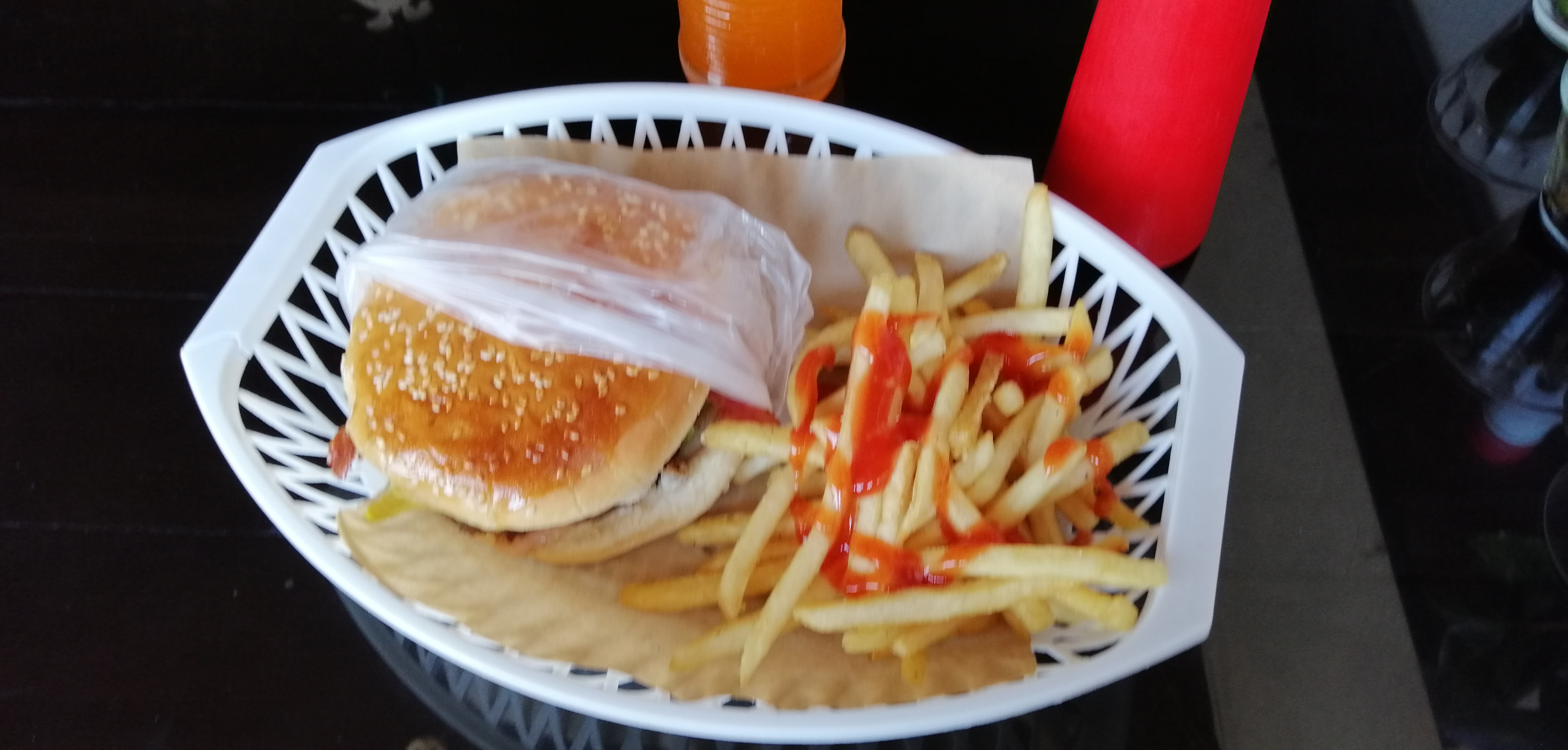 Mimi Tortas y Hamburguesas image 8