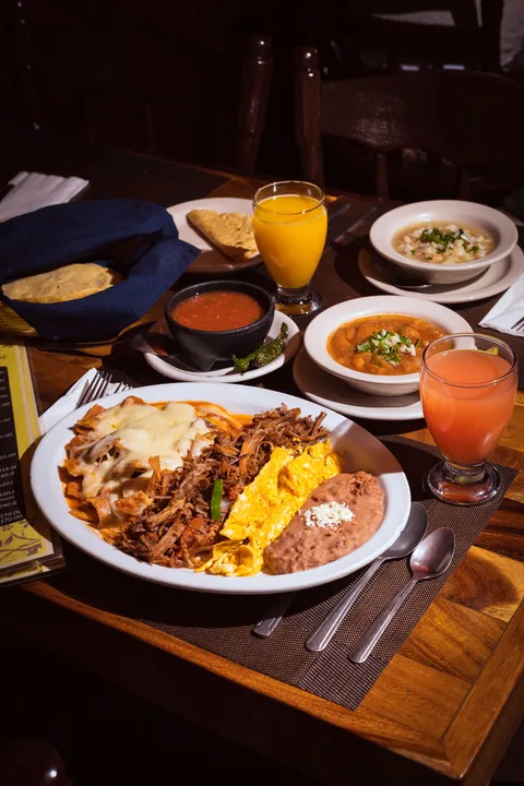 Las Cazuelas Restaurante image 2
