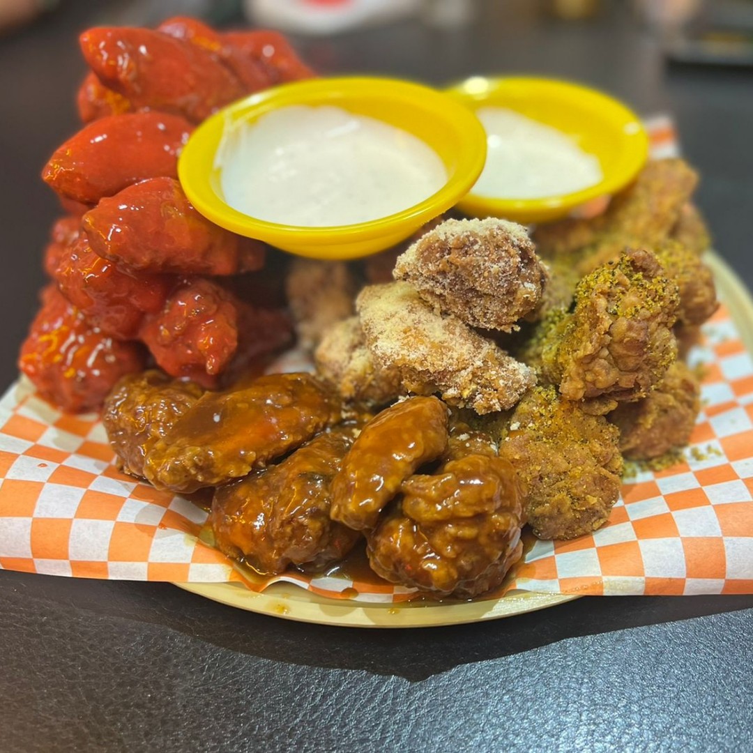 Homero's wings image 3