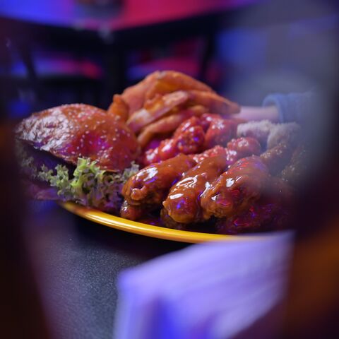 Homero's wings image 8