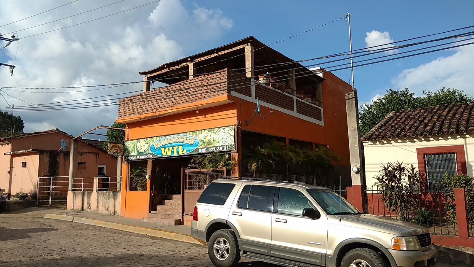 Mariscos Will image 5