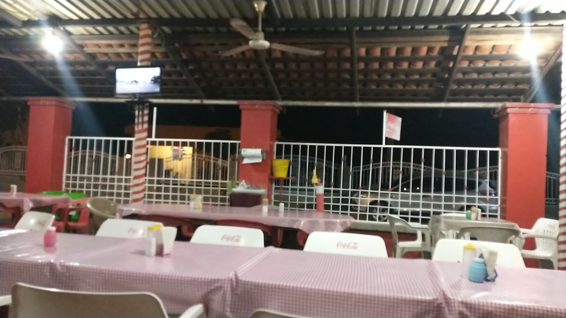 Taqueria Los Pilares "El Llano" image 5