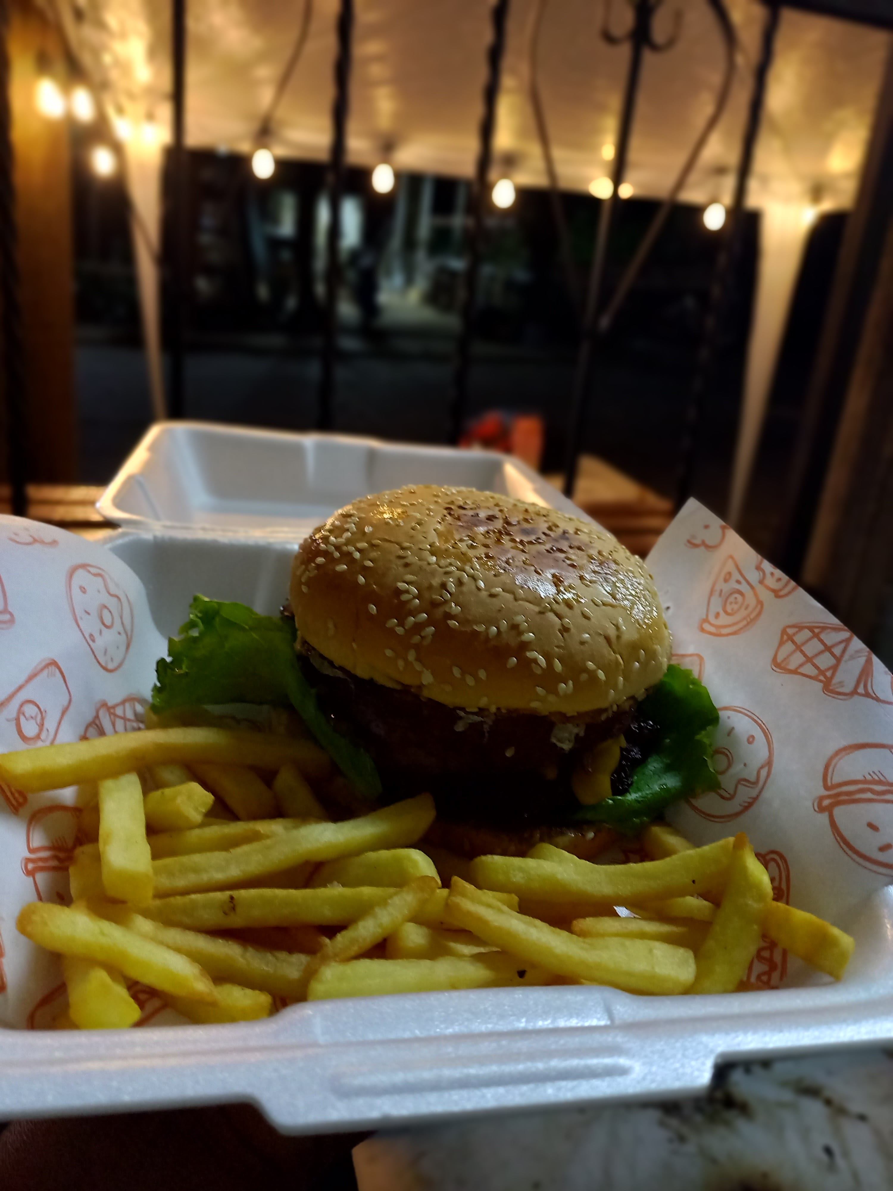 JOSGAR BURGERS image 3