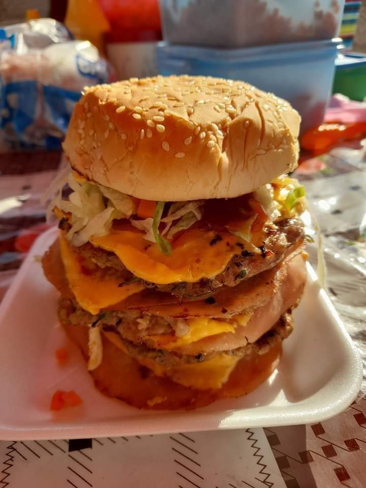 Muri's Burgers image 9