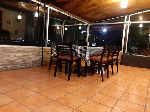 Falos Pizza image 7