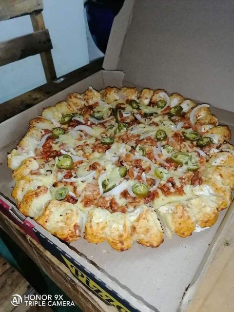 Delicious Pizza Becal image 1